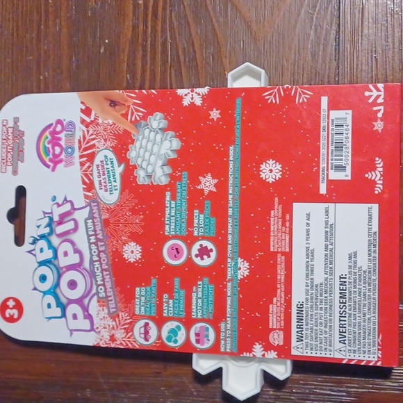 This a brand new POP,N POP IT it's the shape of a snow flake - Picture 2 of 2
